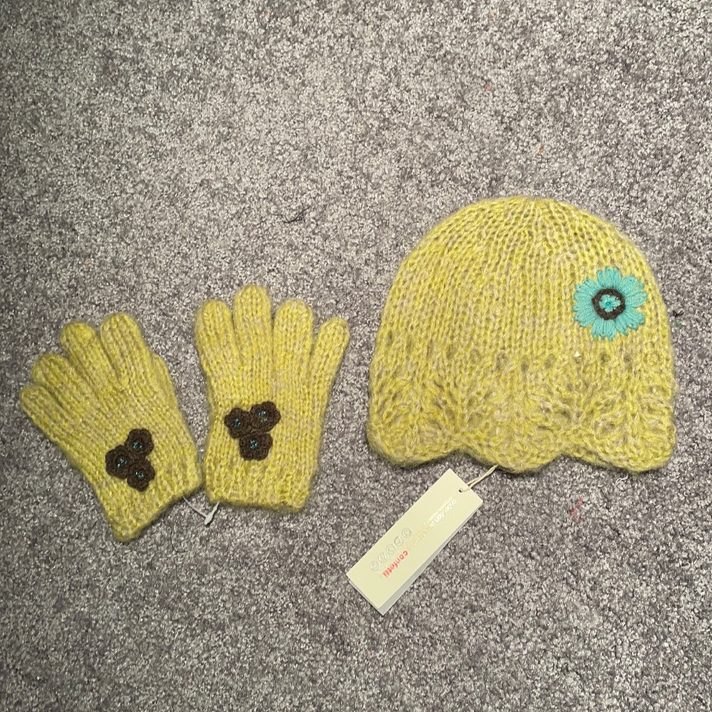 New Confetti Girls Hat & Gloves Set